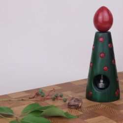 Stylische handgedrechselte Muskatmühle