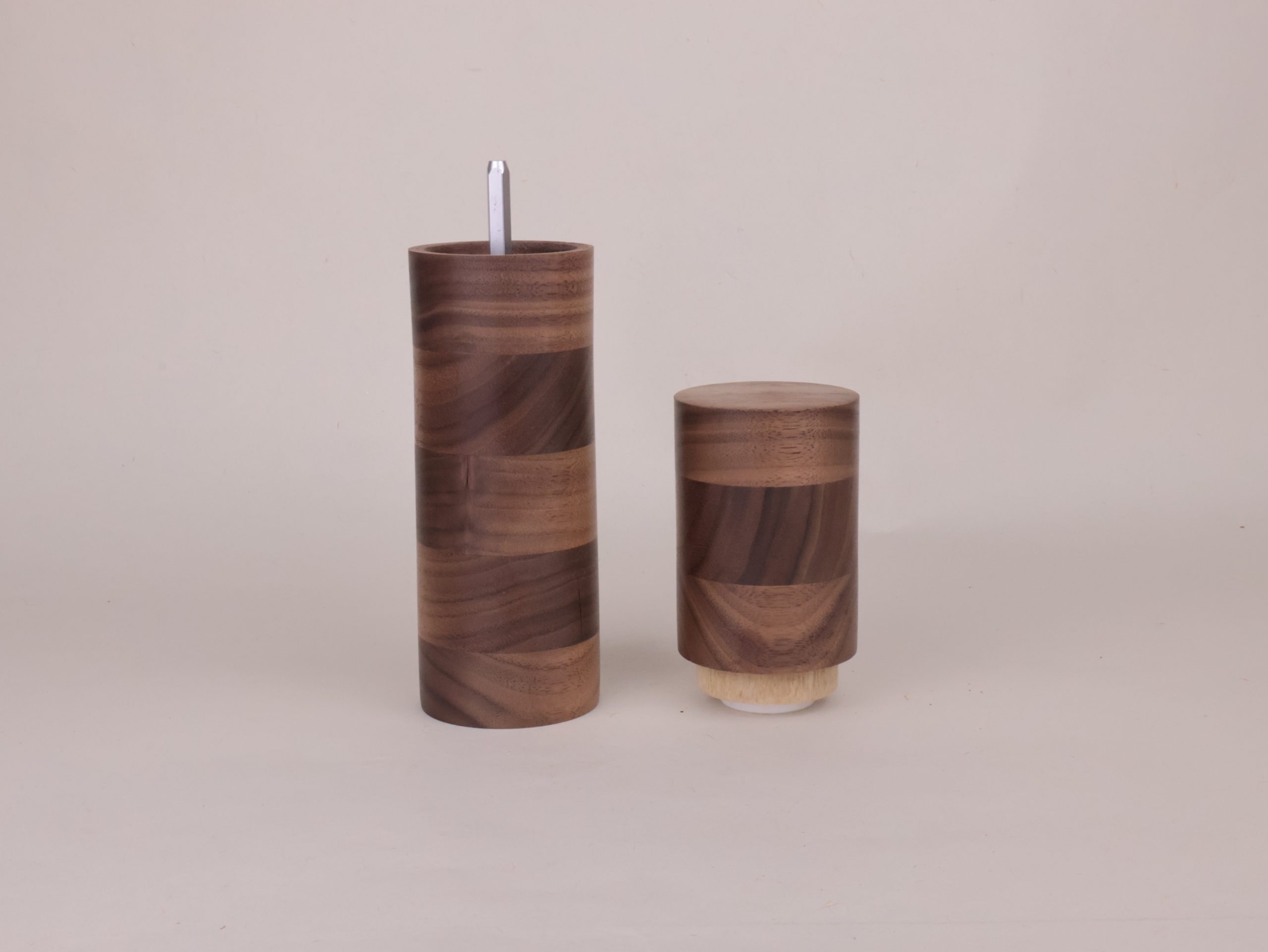 Pfeffermühle Handgedrechselt Nussbaum -groß- – Bild 5