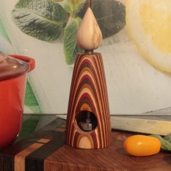 Stylische Muskatmühle aus einem Fineline Furnierblock