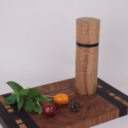 Handgedrechselte Pfeffermühle geriegelter Jarrah